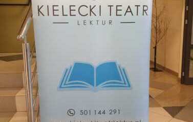 Teatr zbliża, uczy i inspiruje &ndash; relacja z realizacji  przedsięwzięcia &bdquo;Wyjście z klasą&rdquo;  w Szkole Podstawowej im. T. Kościuszki w Połańcu 8